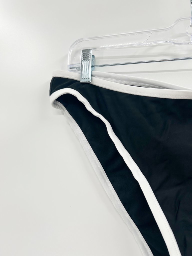 New Shade & Shore Contrast Binding Mid-Rise Hipster Bikini Bottom - Black/White — image 5 of 8